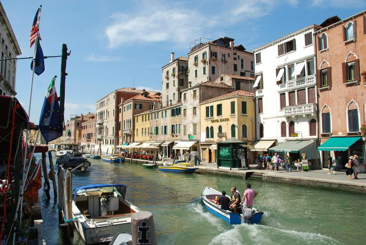 威尼斯的休闲娱乐产业（威尼斯旅游业）