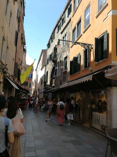 威尼斯人附近网红（威尼斯网红街）